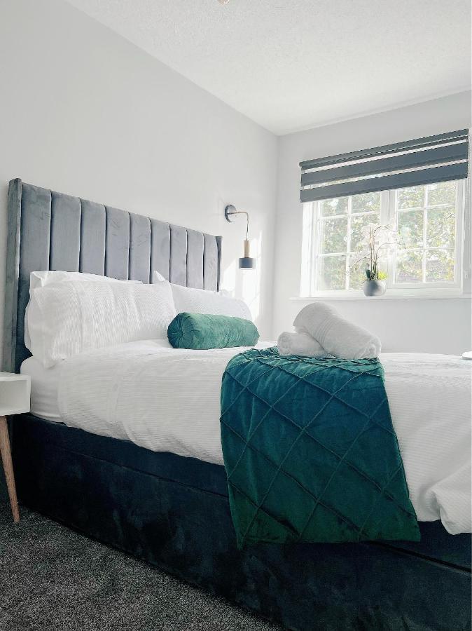Stunning Apartment In Beckton With Private Entrance Londres Extérieur photo