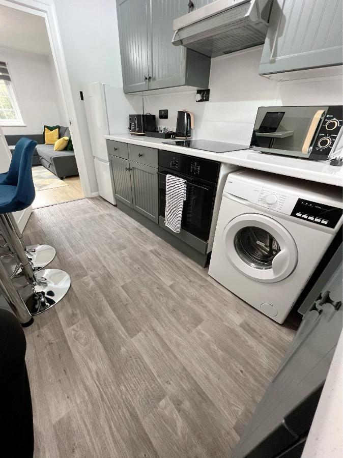 Stunning Apartment In Beckton With Private Entrance Londres Extérieur photo