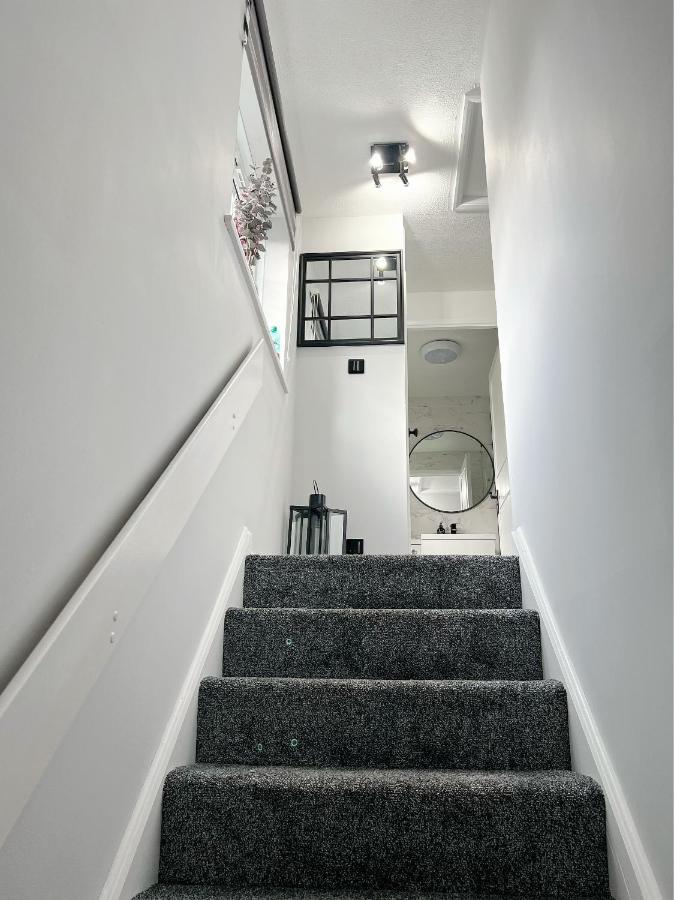 Stunning Apartment In Beckton With Private Entrance Londres Extérieur photo