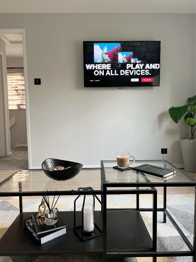 Stunning Apartment In Beckton With Private Entrance Londres Extérieur photo